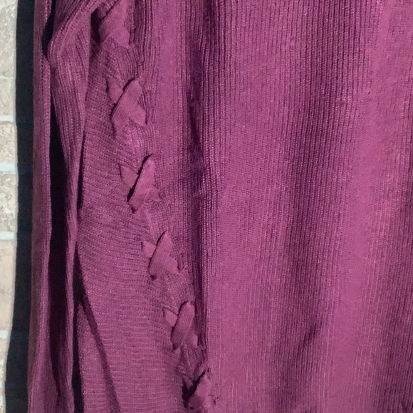 Design History NEW - Sz M - criss cross design front lightweight sweater - Picture 4 of 6